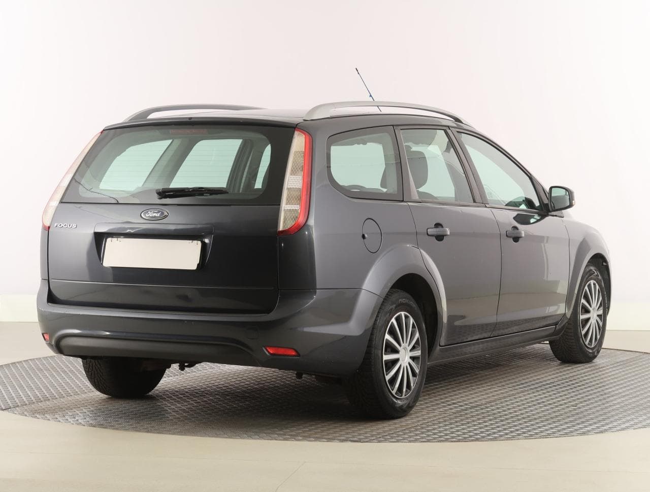 2009 Ford FOCUS - 7