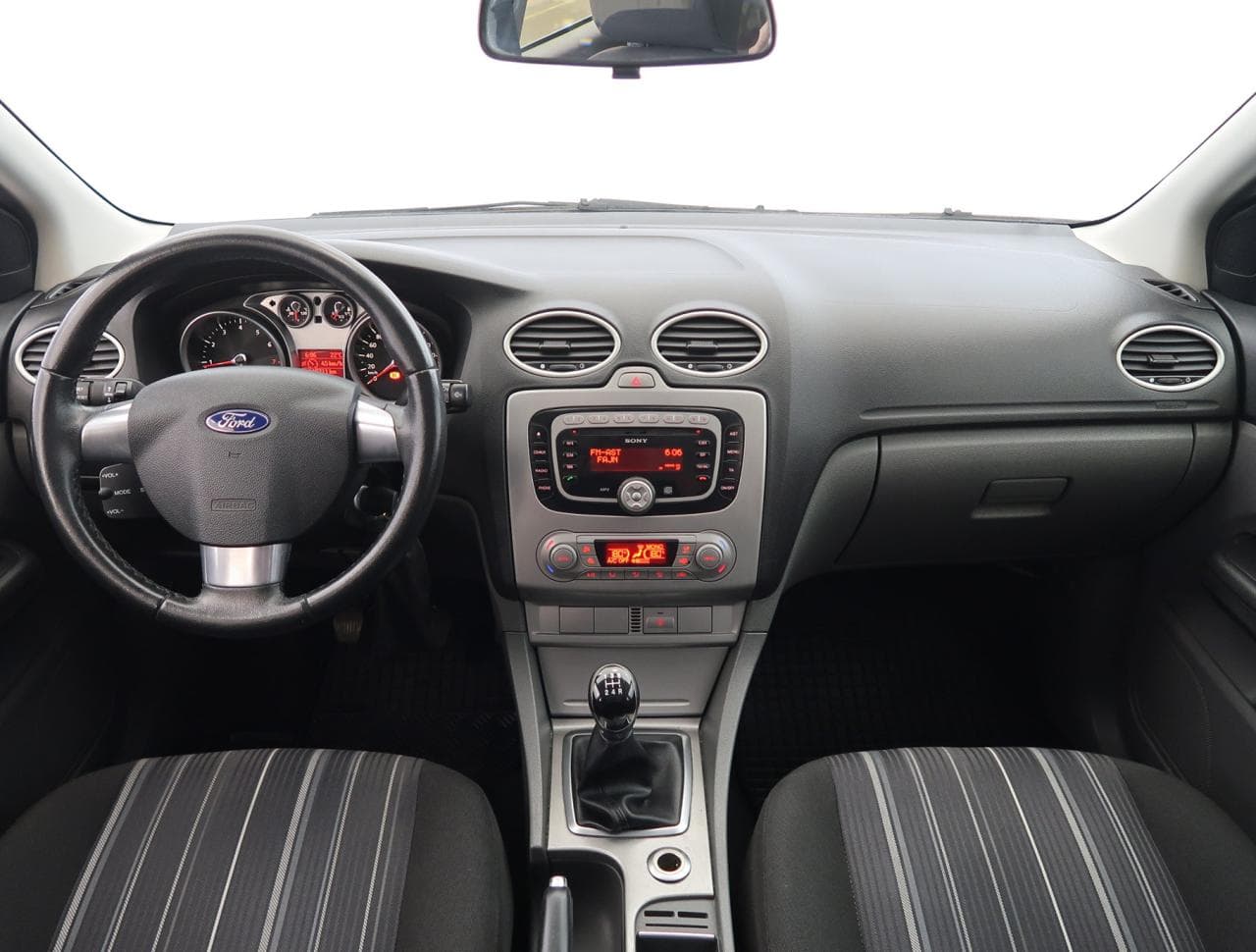 2009 Ford FOCUS - 10