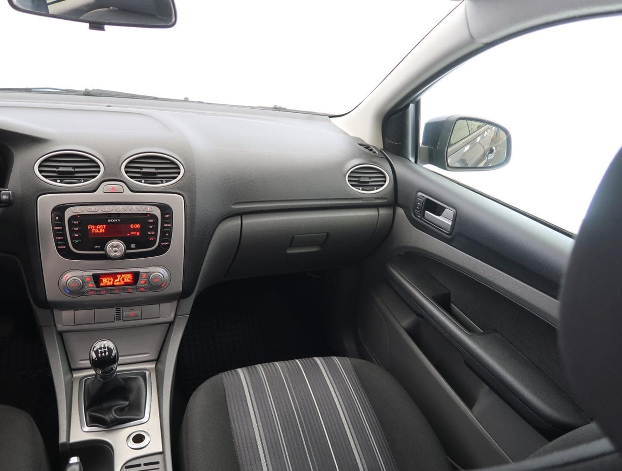 2009 Ford FOCUS - 11