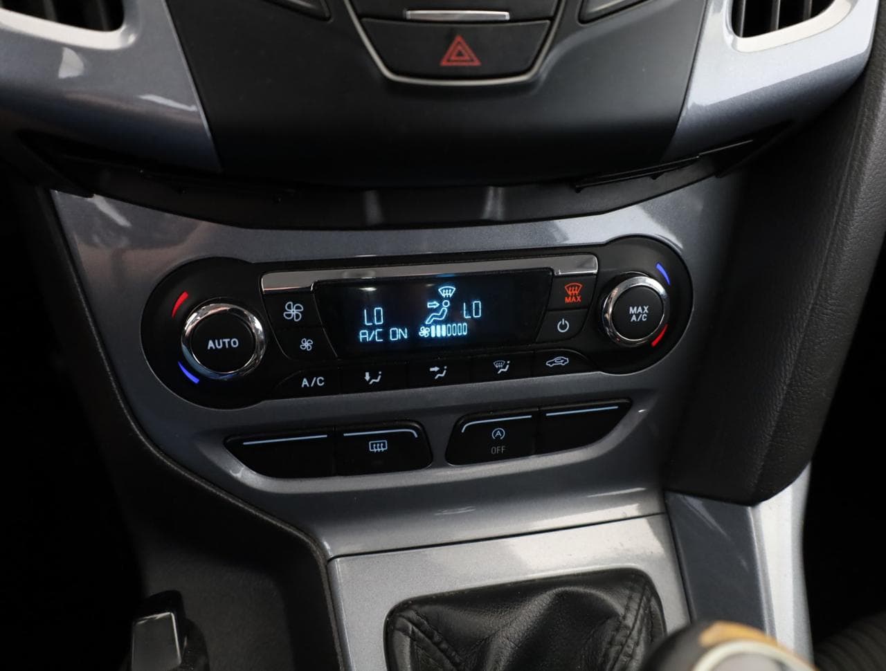 2011 Ford FOCUS - 16