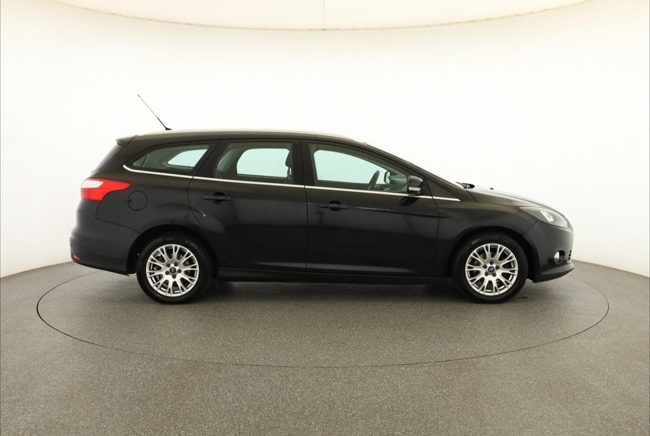 2011 Ford FOCUS - 8