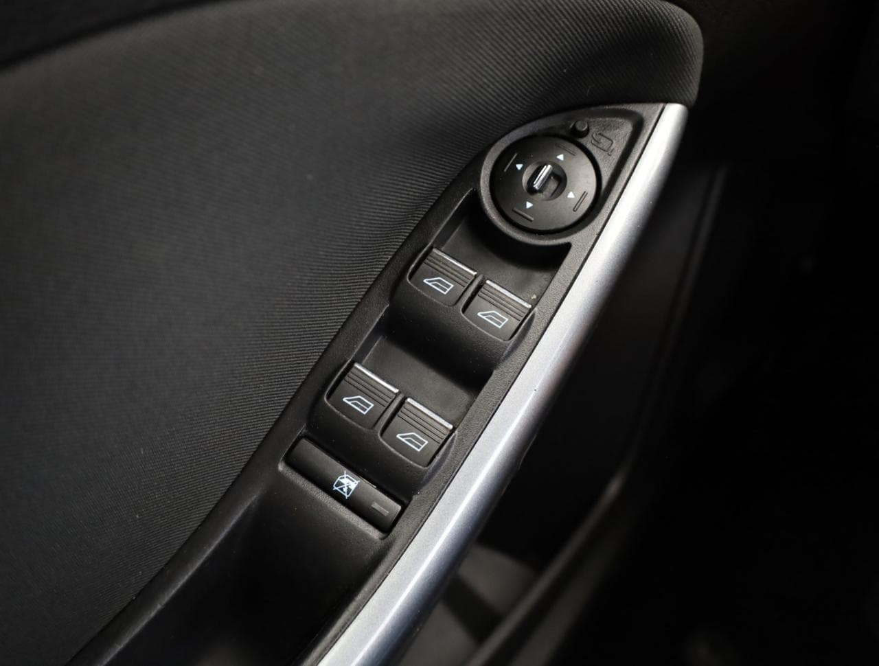2011 Ford FOCUS - 20