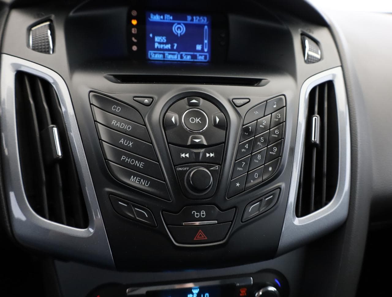 2011 Ford FOCUS - 17