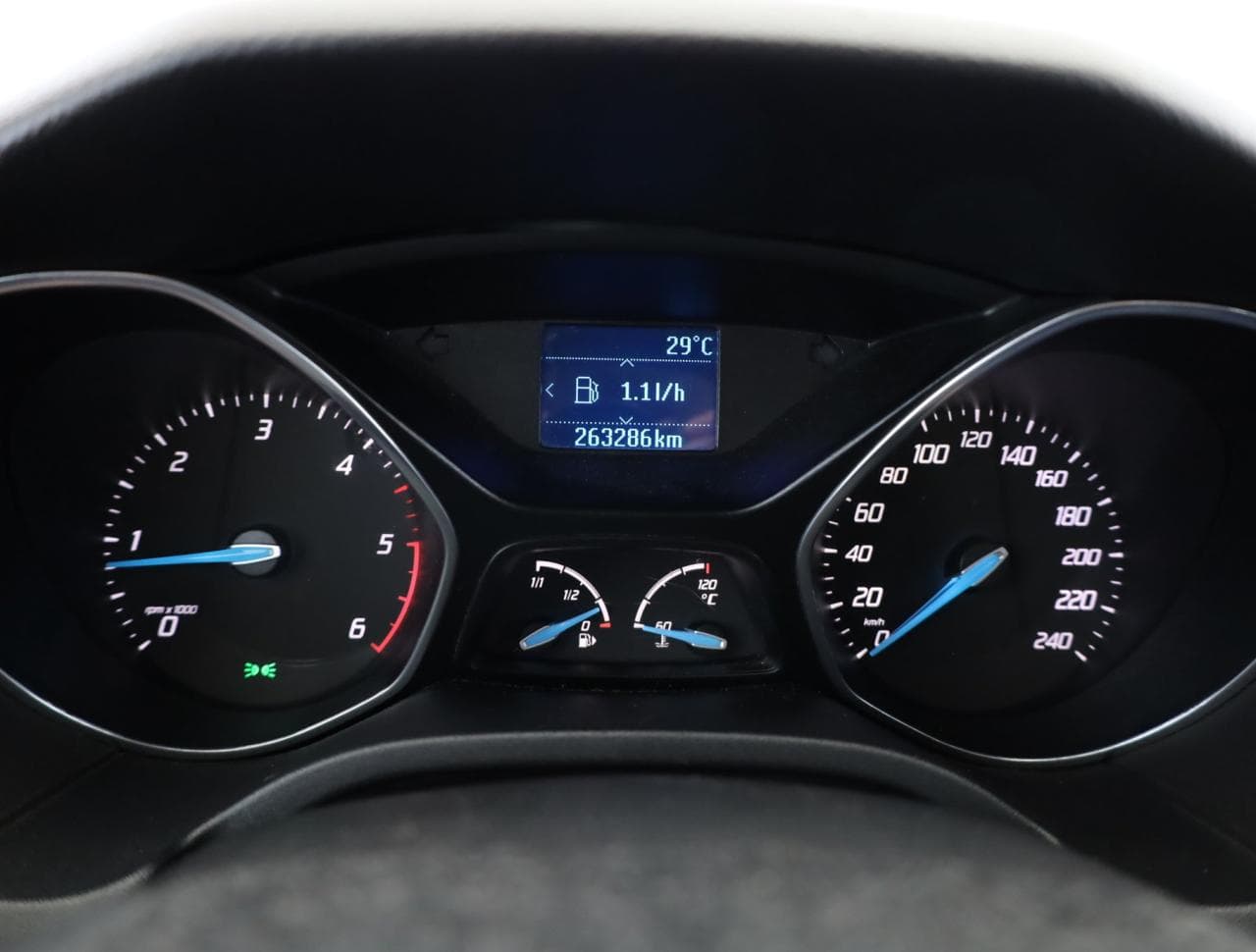 2011 Ford FOCUS - 15