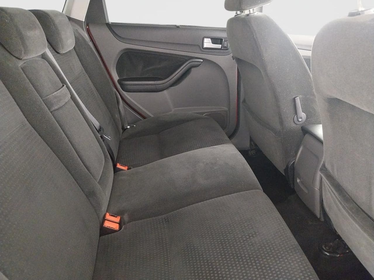 2006 Ford FOCUS - 13