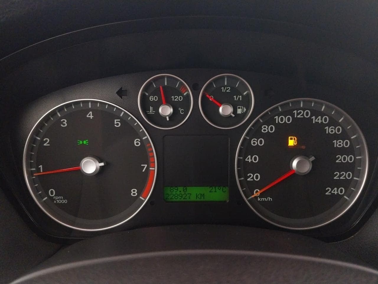 2006 Ford FOCUS - 17