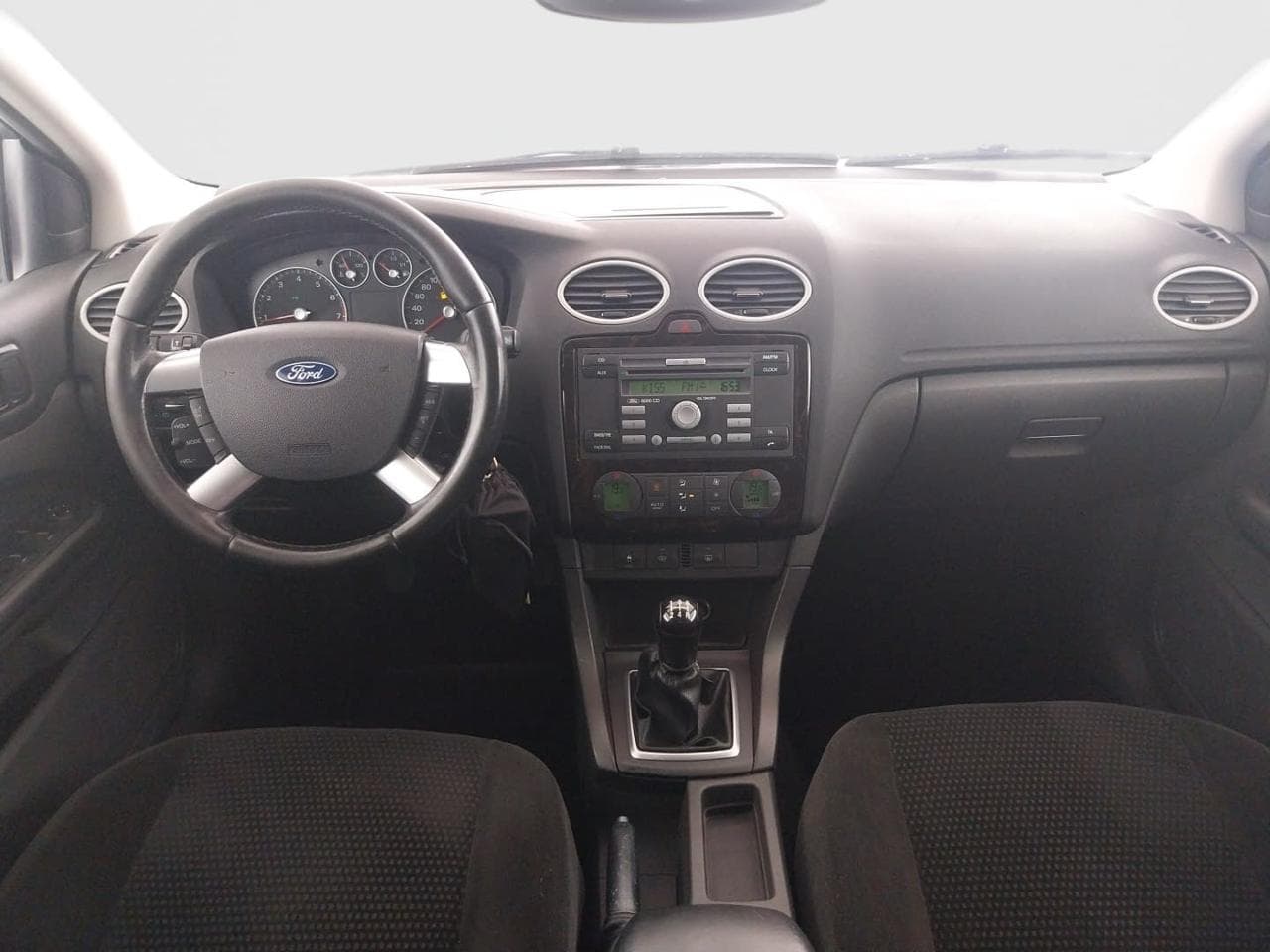 2006 Ford FOCUS - 11