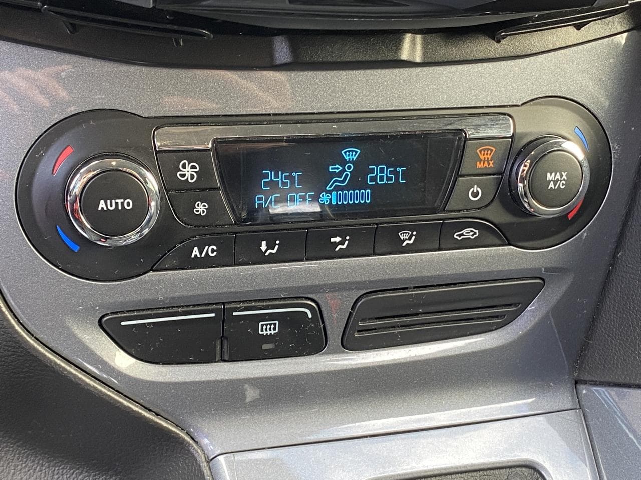 2013 Ford FOCUS - 15