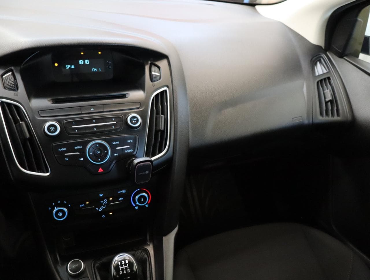 2017 Ford FOCUS - 11