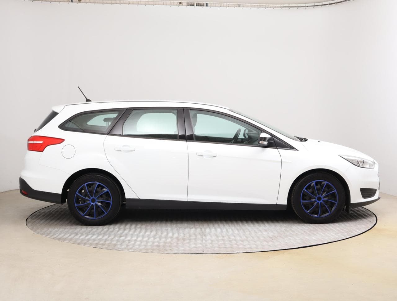 2017 Ford FOCUS - 8