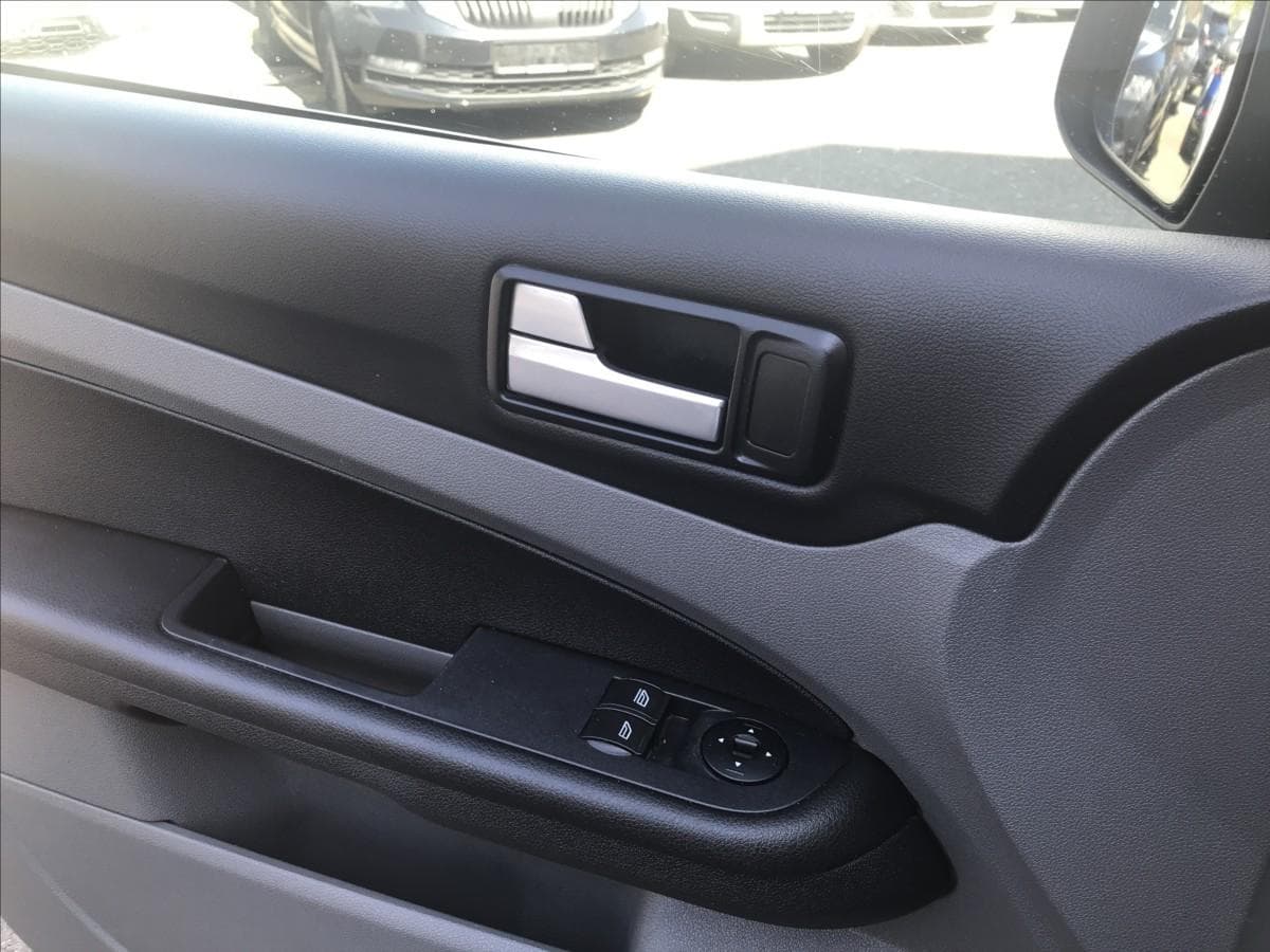 2009 Ford FOCUS - 10