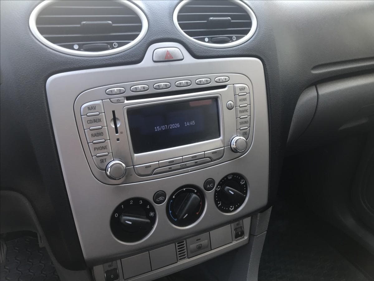 2009 Ford FOCUS - 12