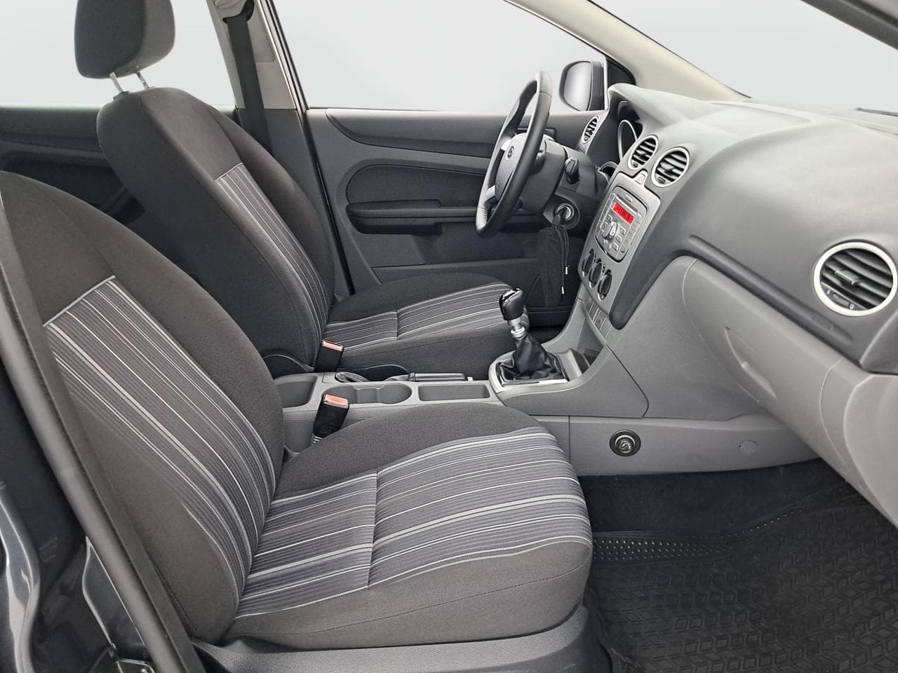 2008 Ford FOCUS - 12