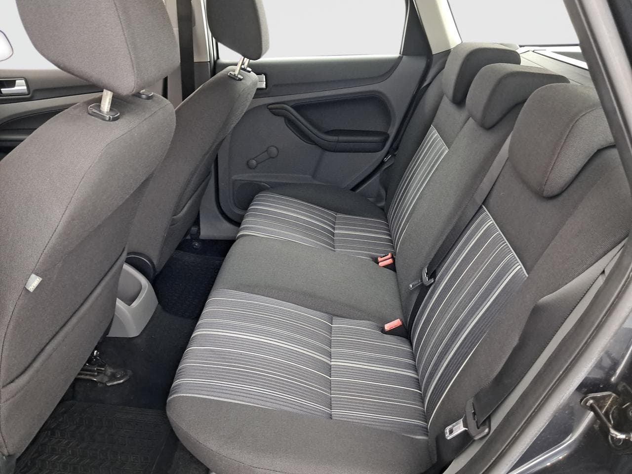 2008 Ford FOCUS - 15