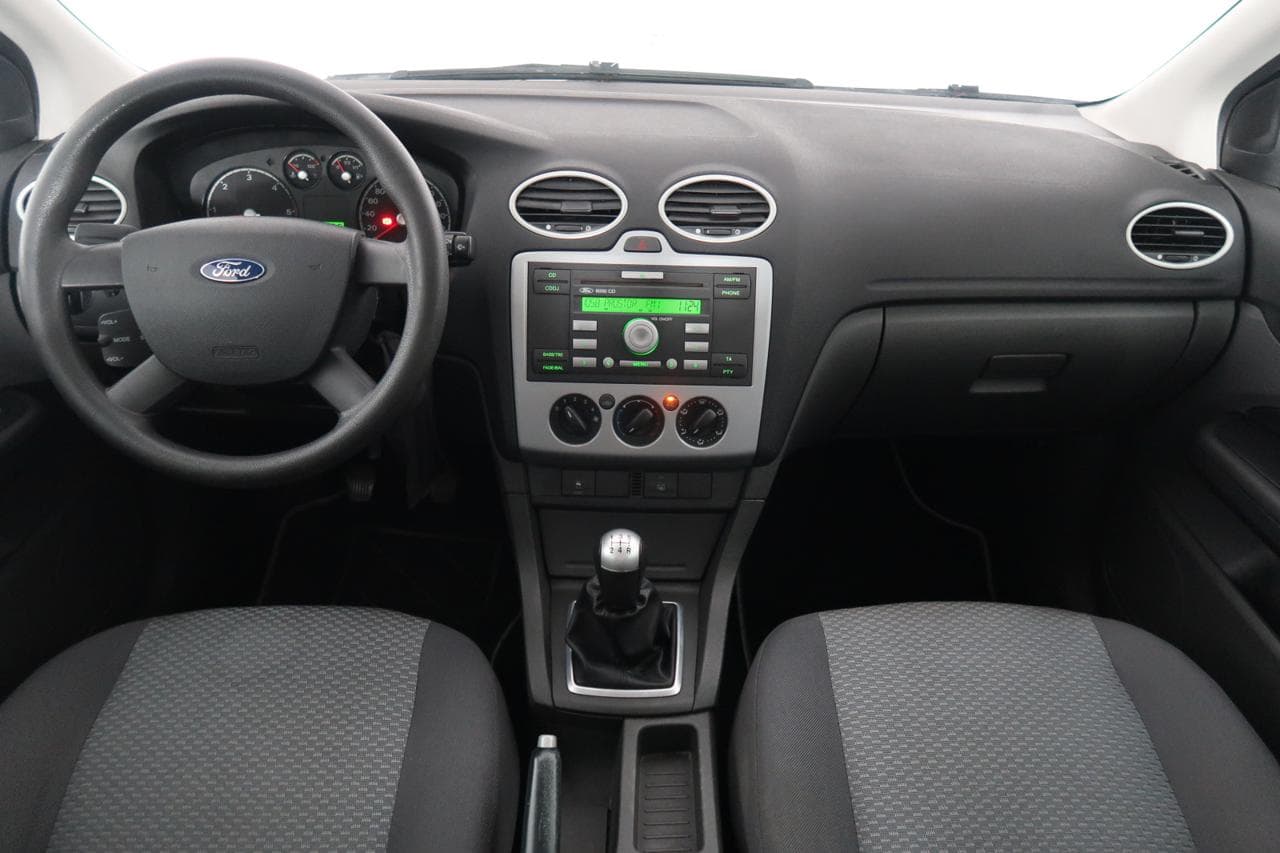 2005 Ford FOCUS - 10