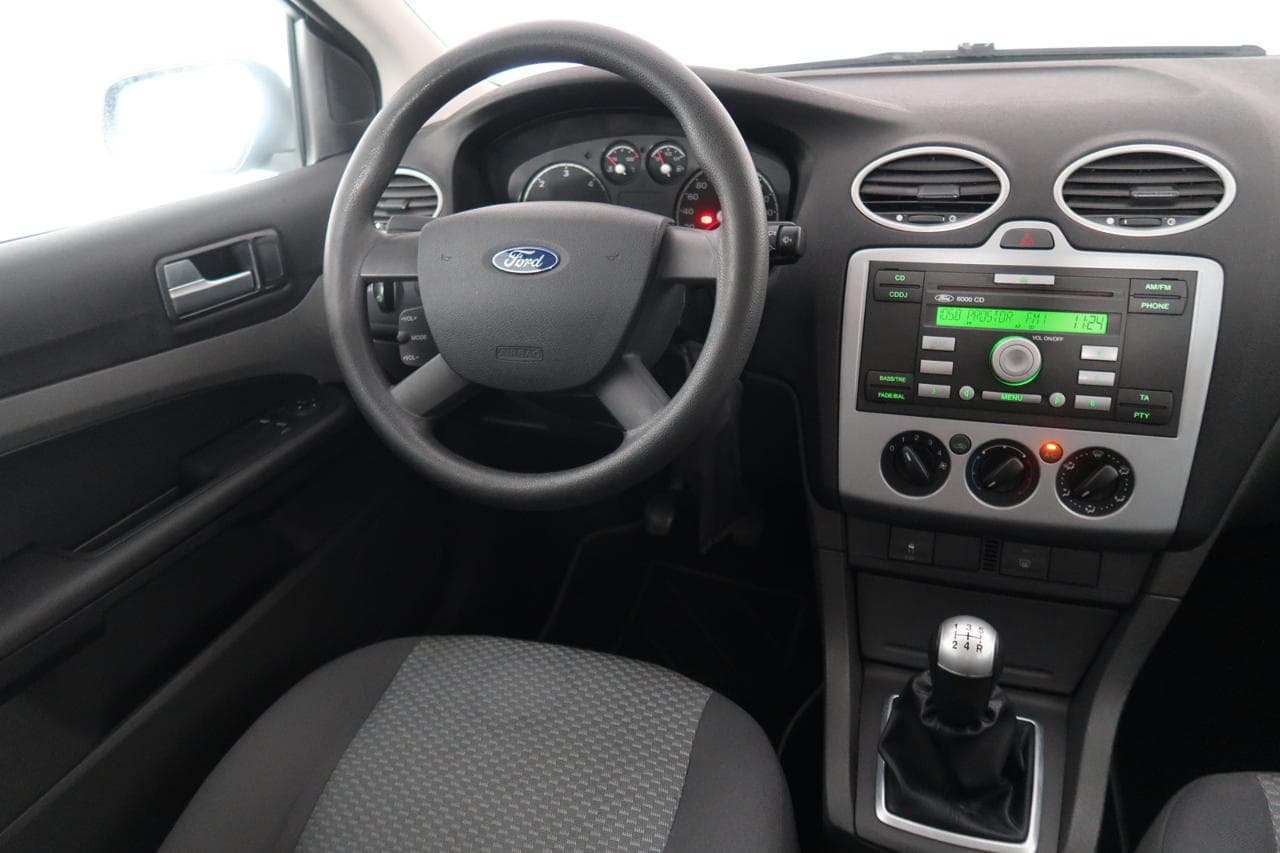 2005 Ford FOCUS - 9