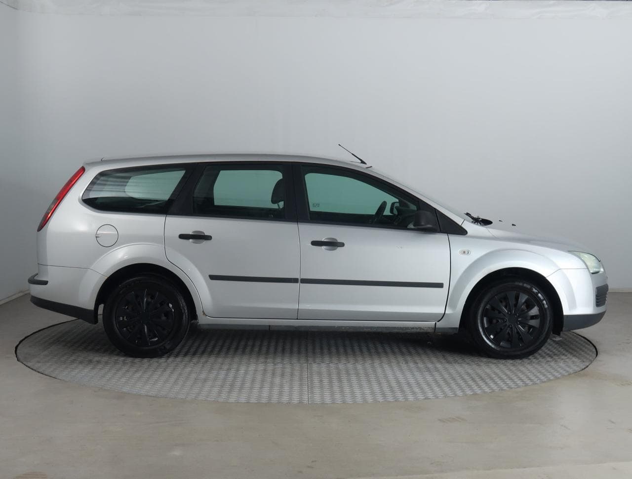 2005 Ford FOCUS - 8