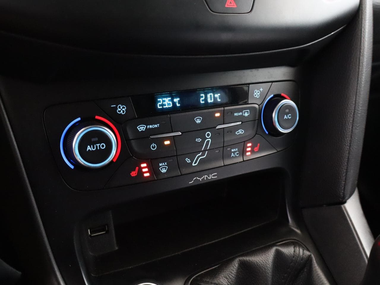 2015 Ford FOCUS - 20