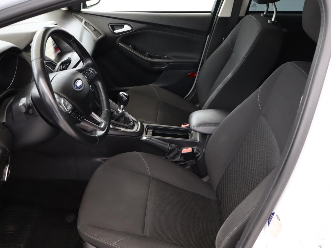 2015 Ford FOCUS - 13