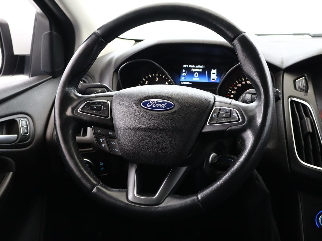 2015 Ford FOCUS - 19