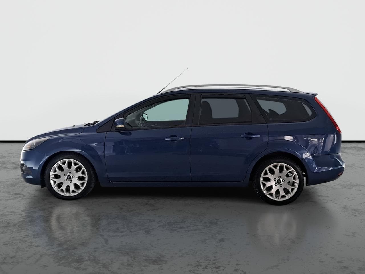 2010 Ford FOCUS - 4