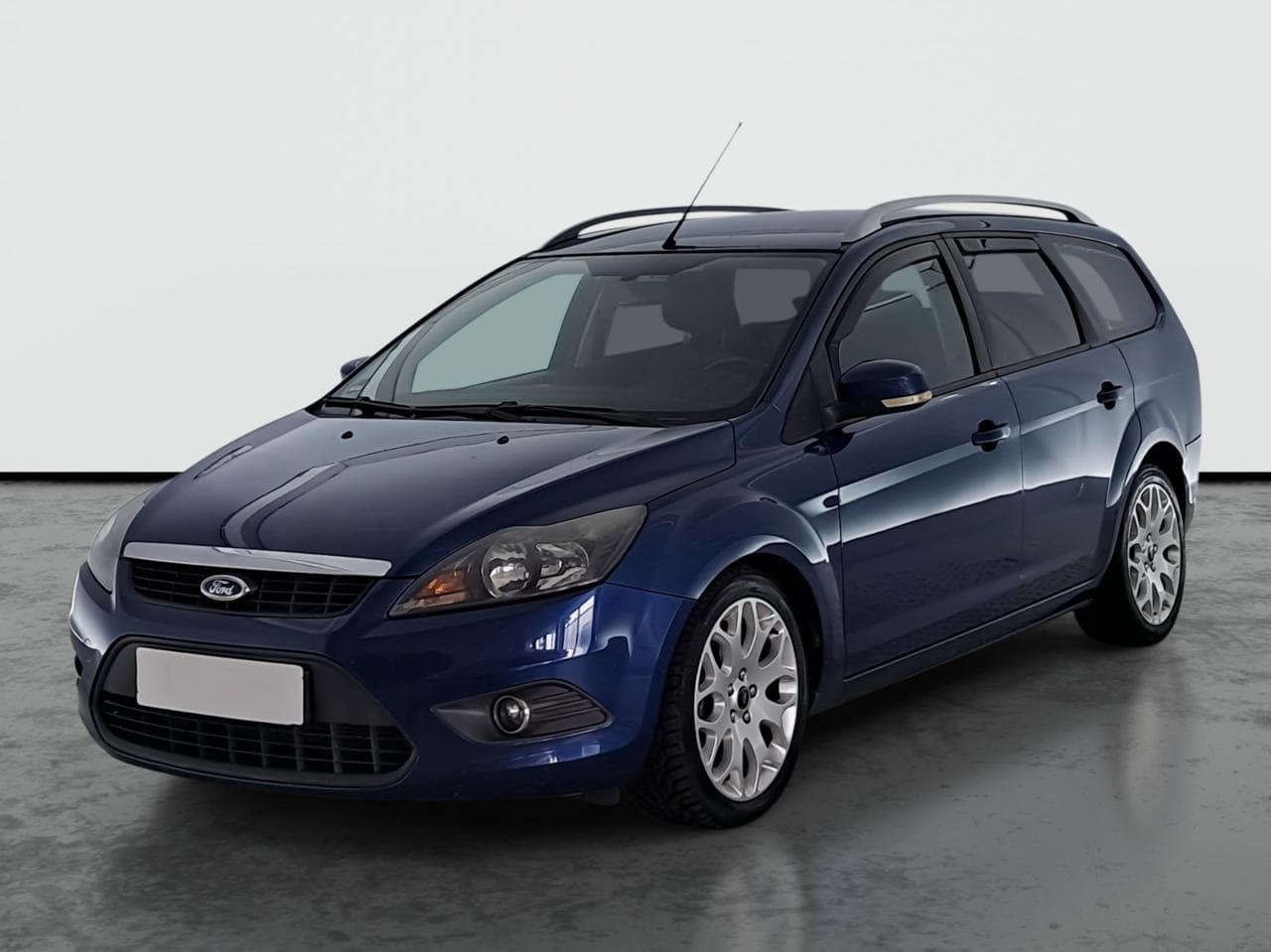 2010 Ford FOCUS - 3