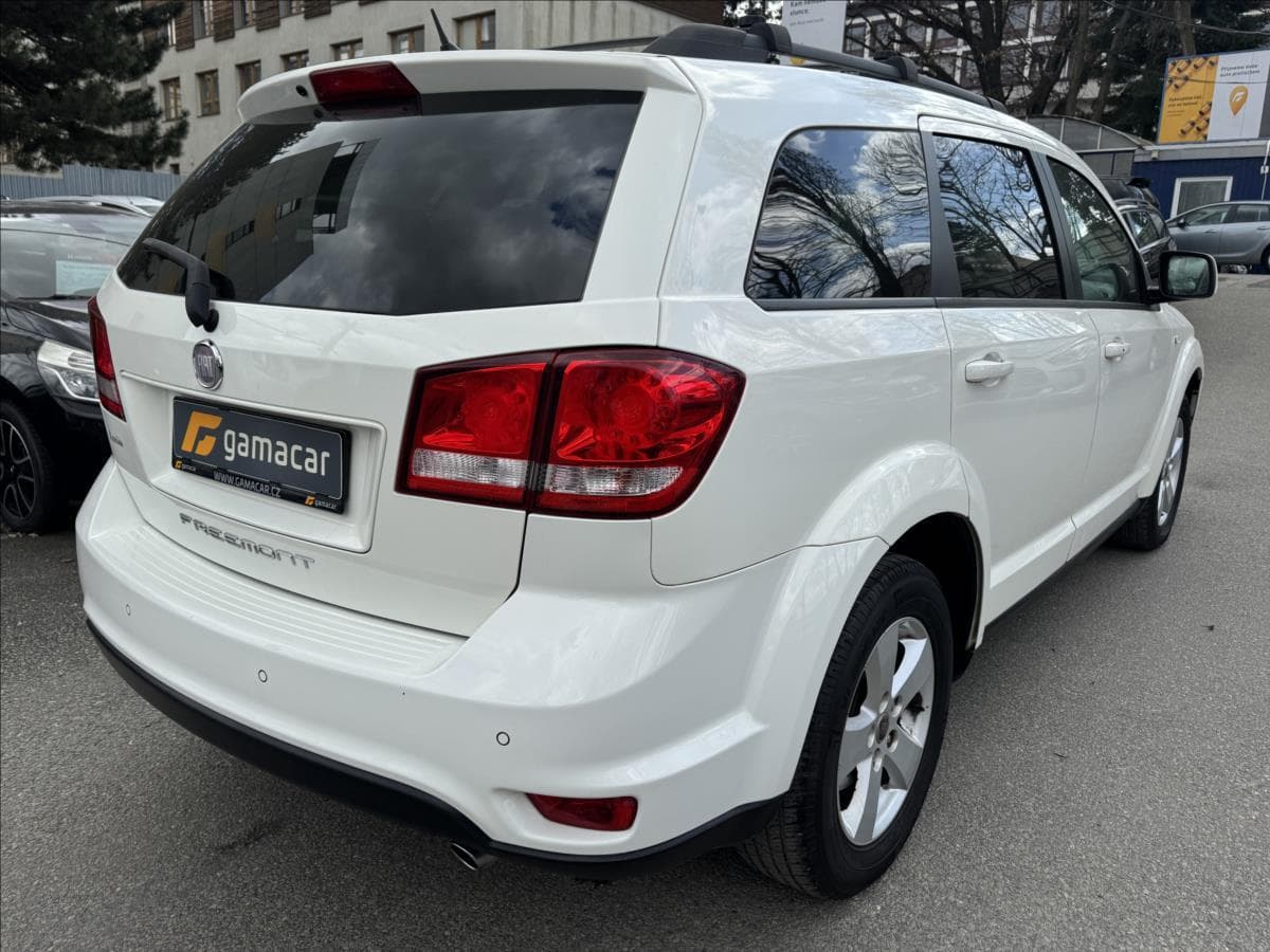 2012 Fiat Freemont - 19