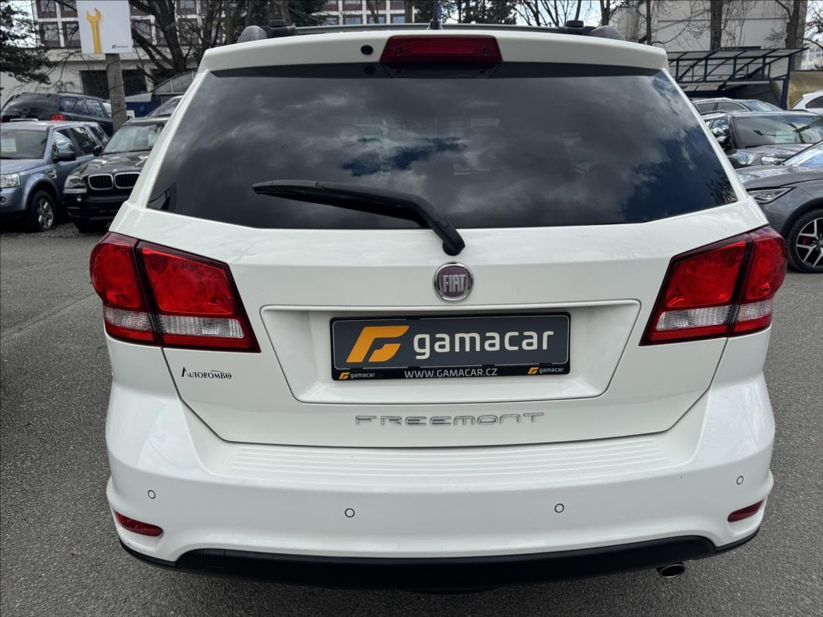 2012 Fiat Freemont - 17