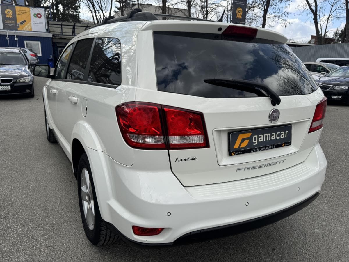 2012 Fiat Freemont - 16