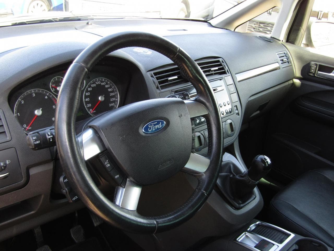 2007 Ford Focus - 13