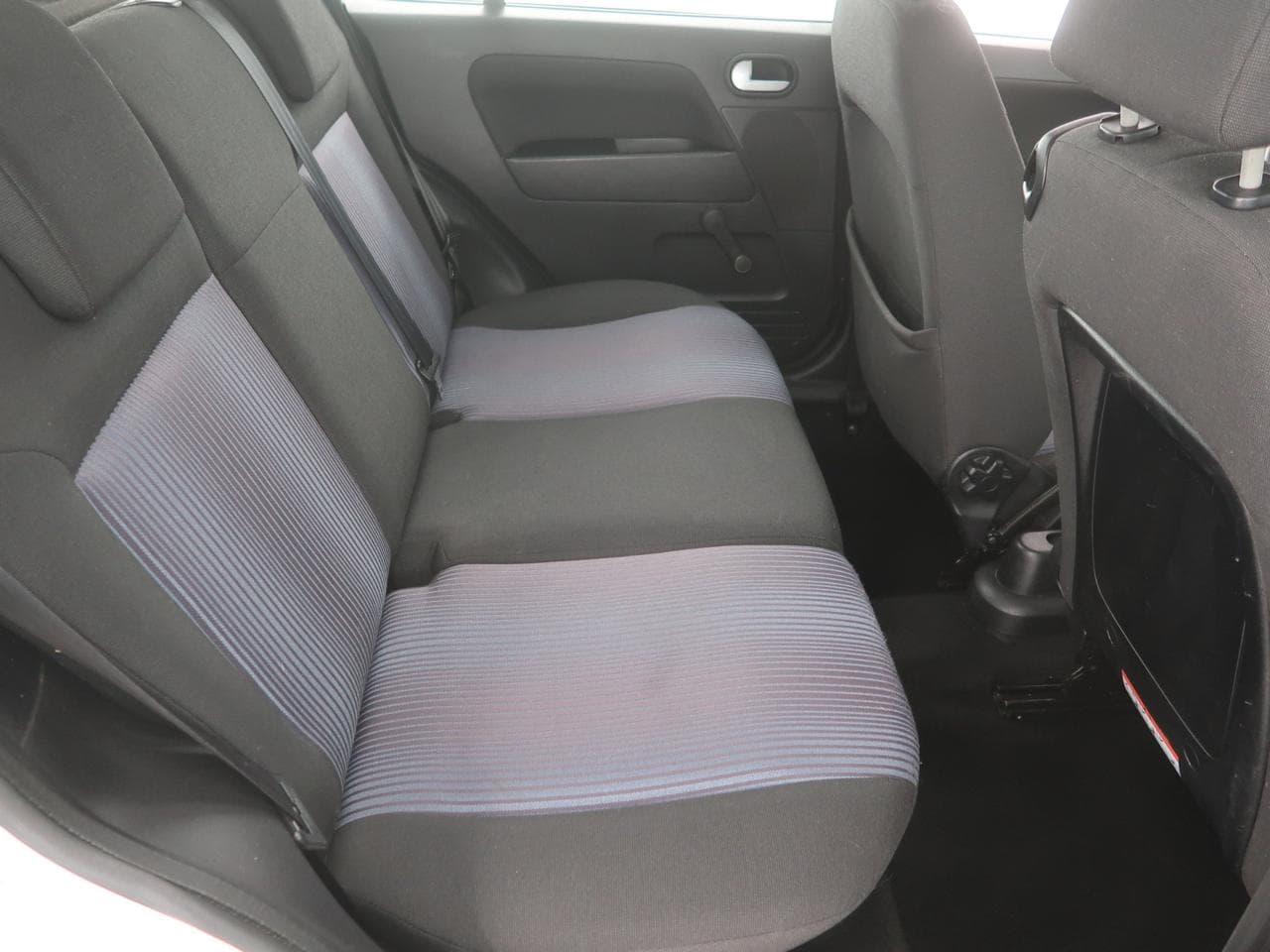 2012 Ford Fusion - 13