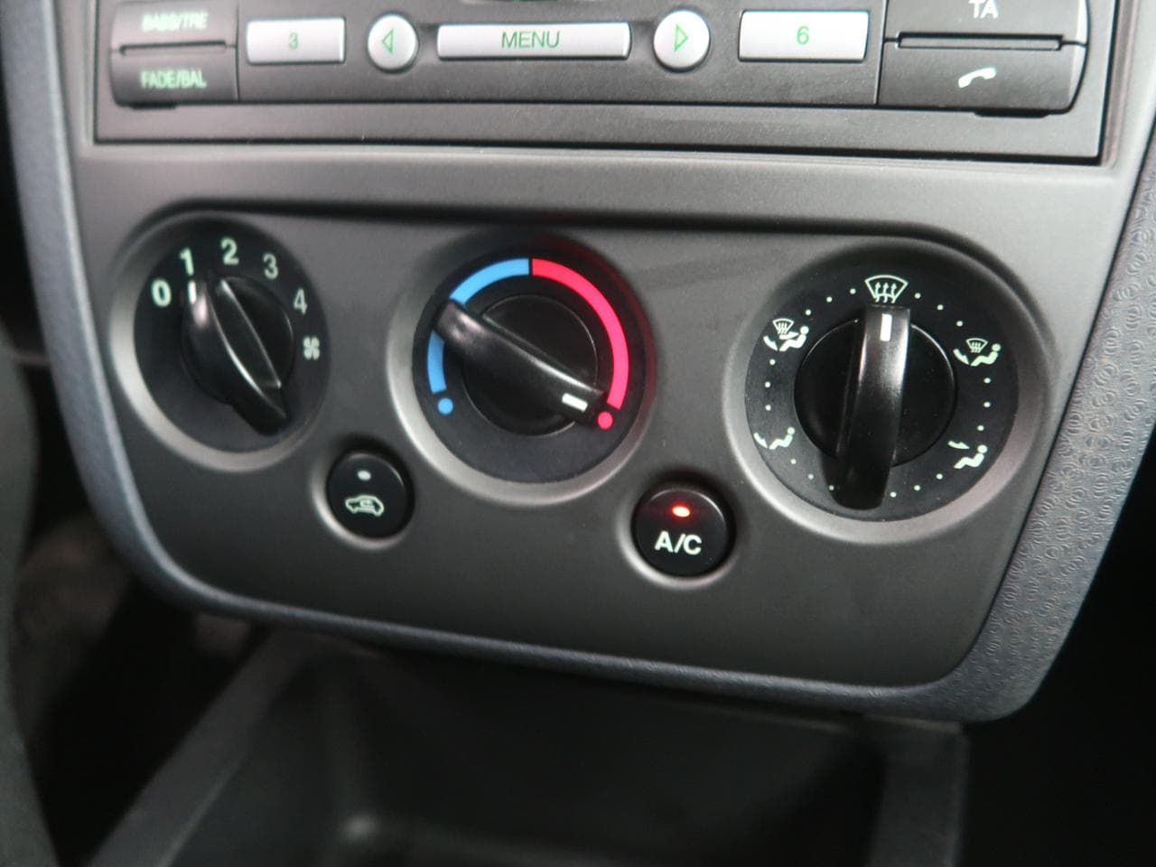 2012 Ford Fusion - 19