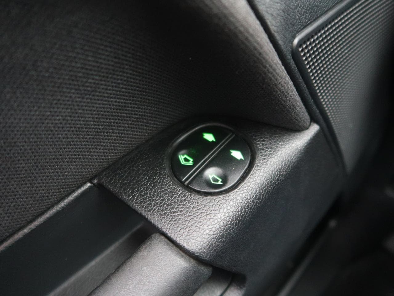 2012 Ford Fusion - 20