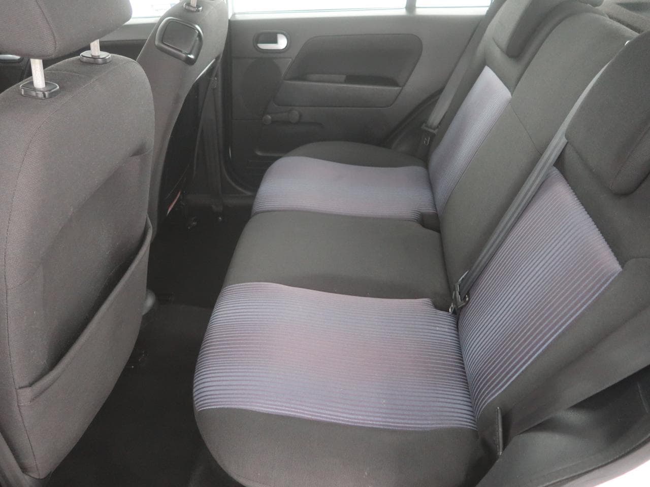 2012 Ford Fusion - 15