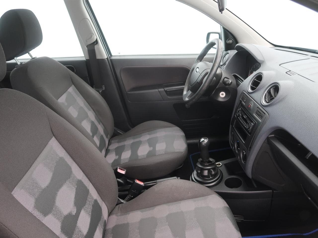 2007 Ford Fusion - 12