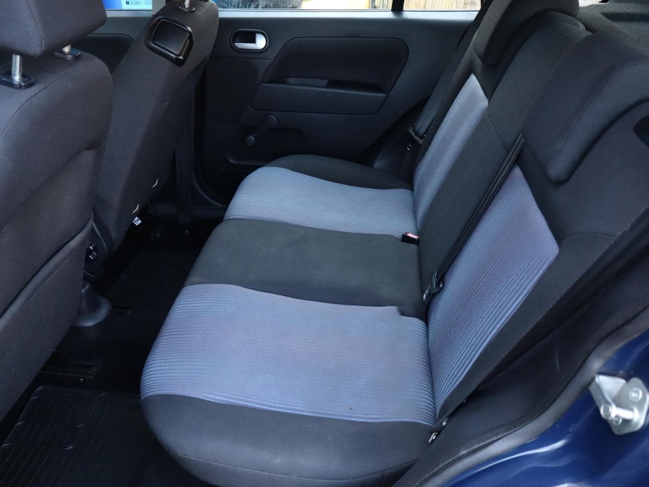 2010 Ford Fusion - 13