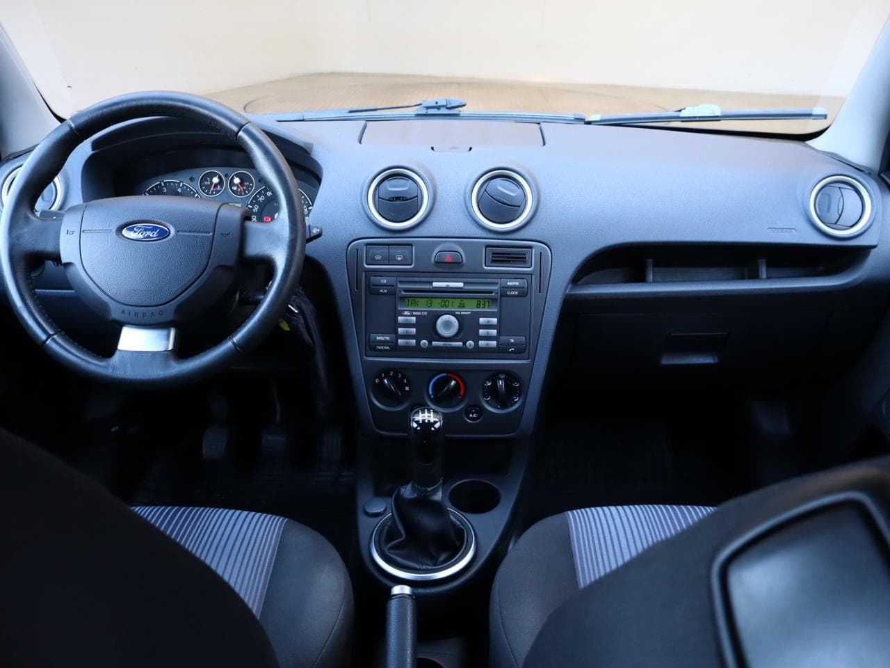 2010 Ford Fusion - 9