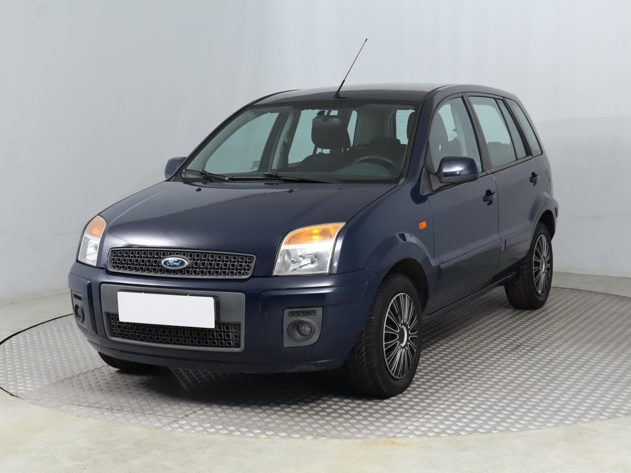 2010 Ford Fusion - 3