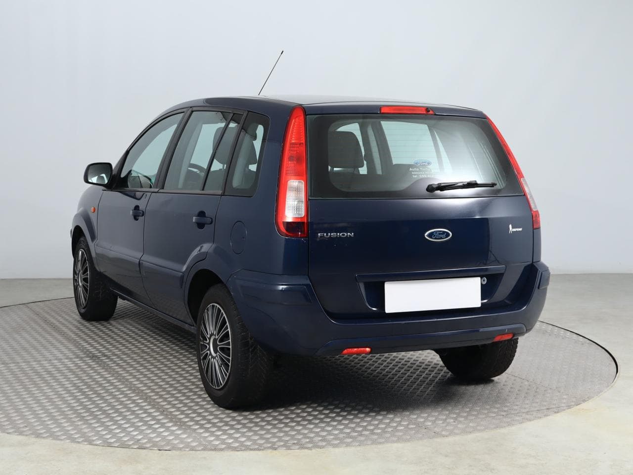 2010 Ford Fusion - 5