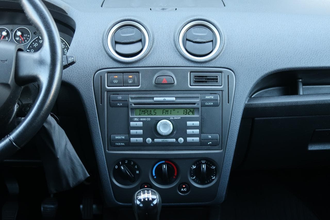 2008 Ford Fusion - 18