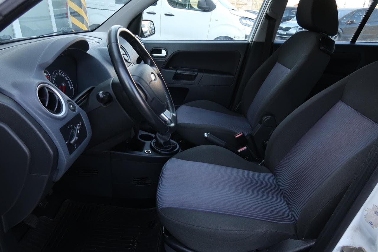 2008 Ford Fusion - 16