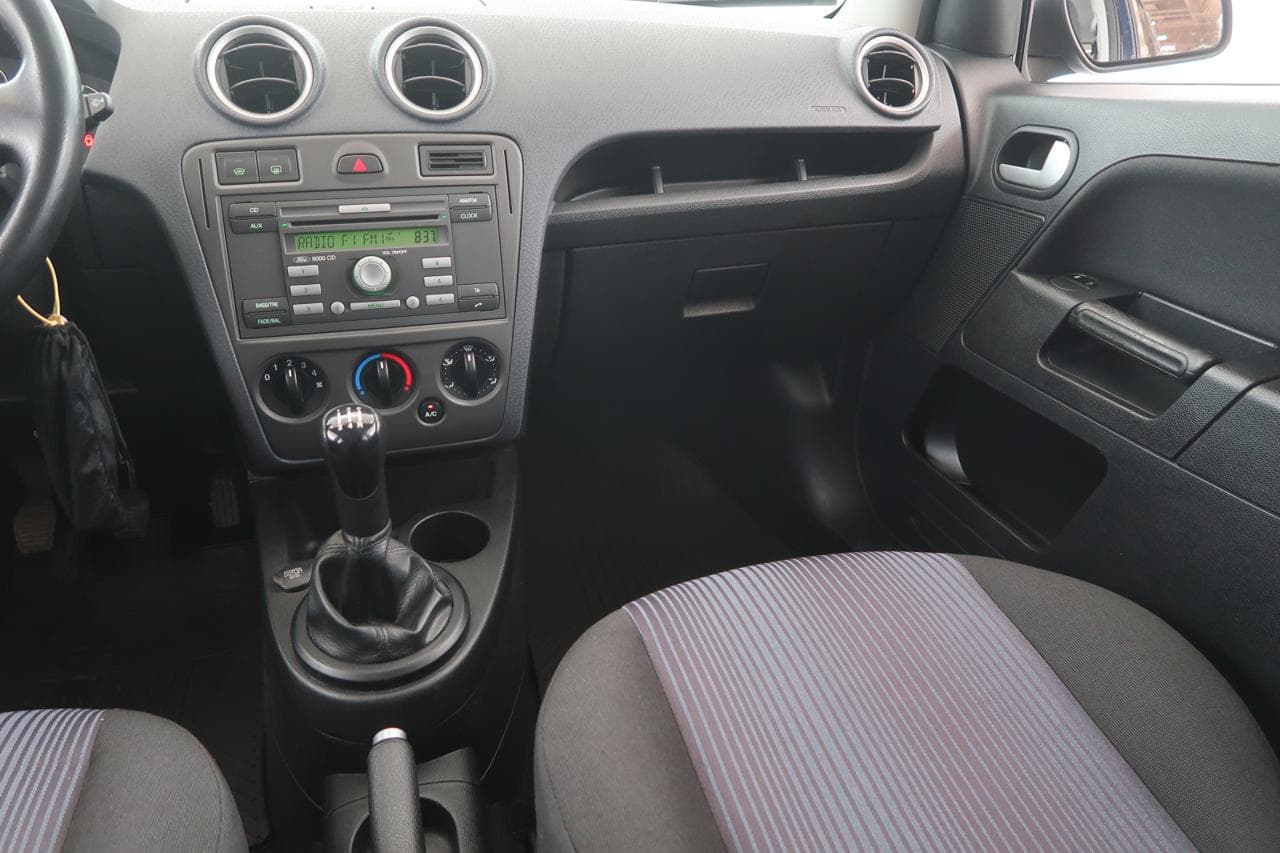 2008 Ford Fusion - 11