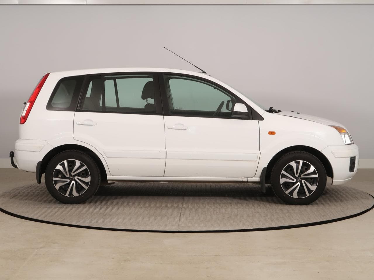 2010 Ford FUSION - 8