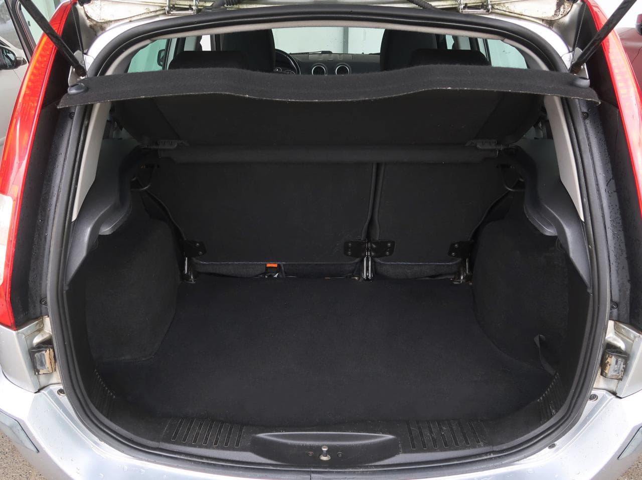 2005 Ford FUSION - 19
