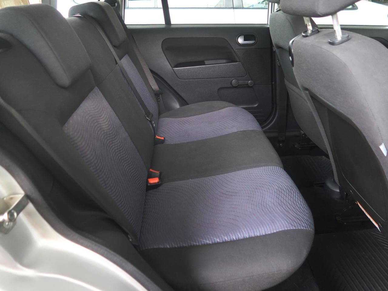 2005 Ford FUSION - 13