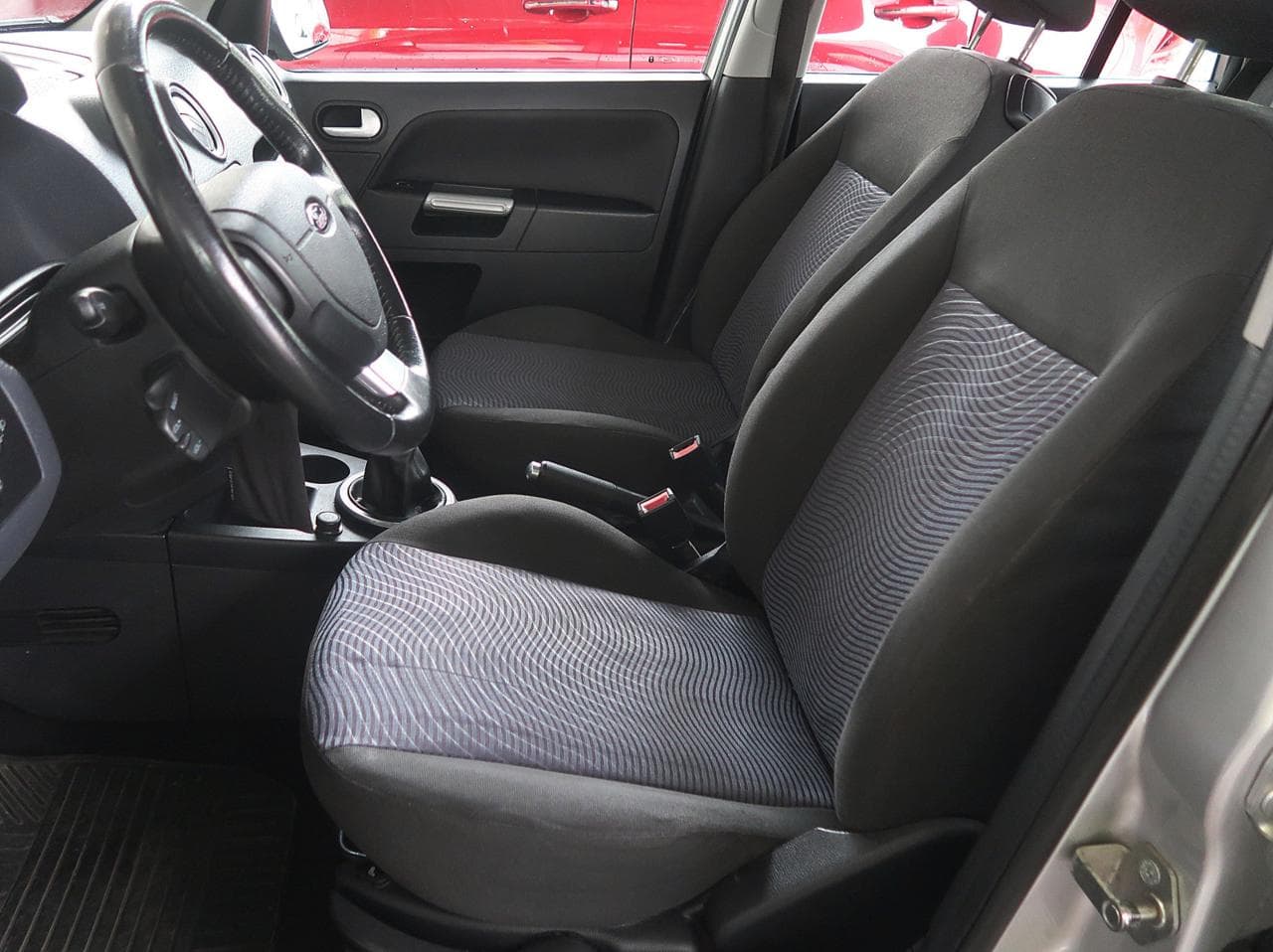 2005 Ford FUSION - 16