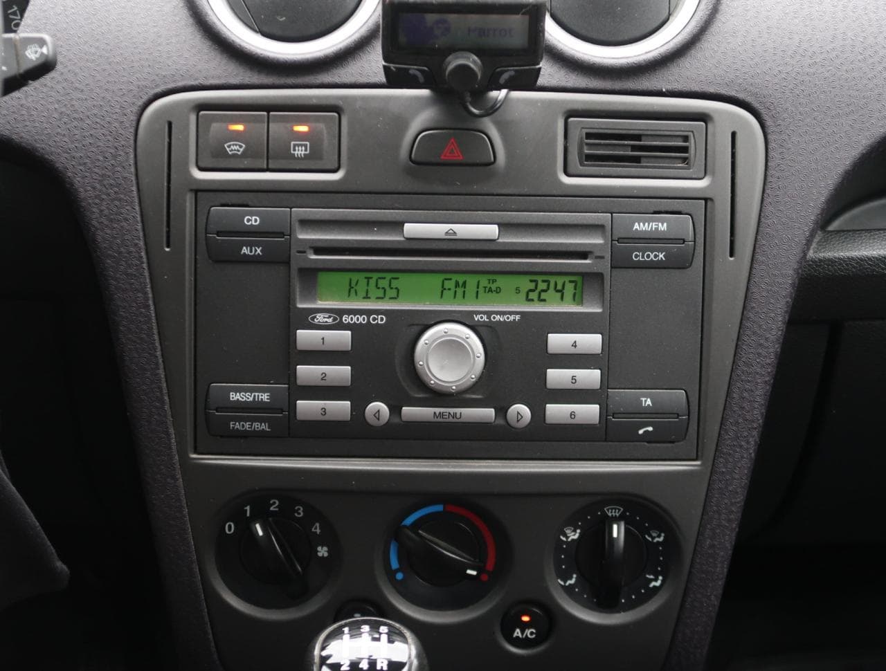 2010 Ford FUSION - 18