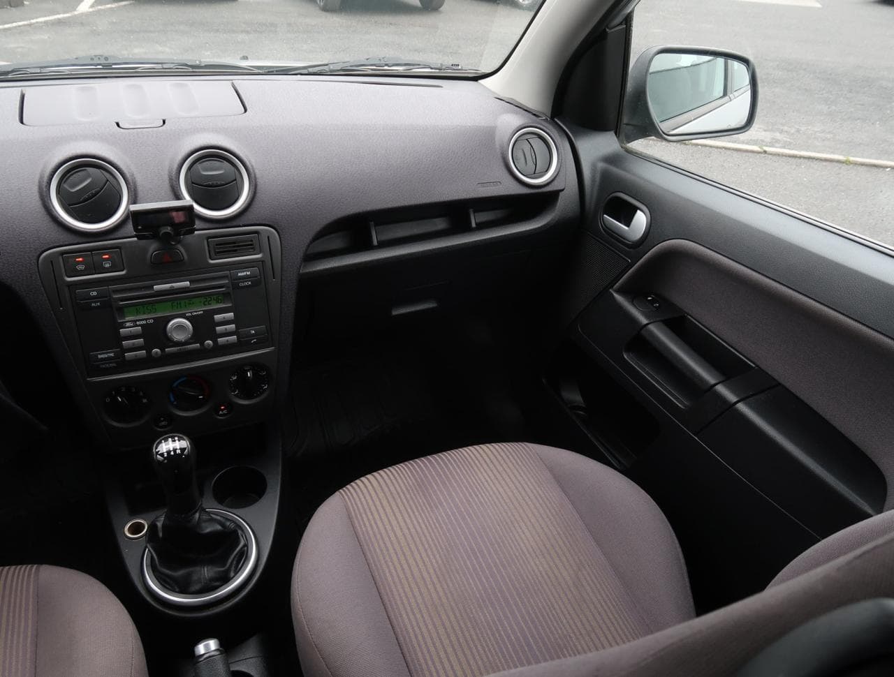 2010 Ford FUSION - 11