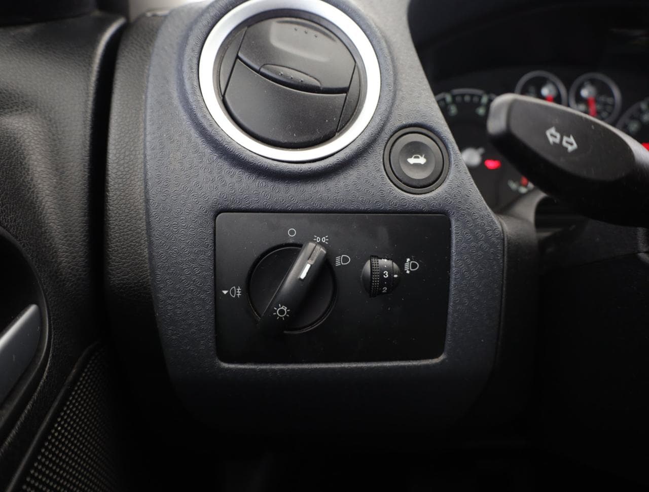 2006 Ford FUSION - 19