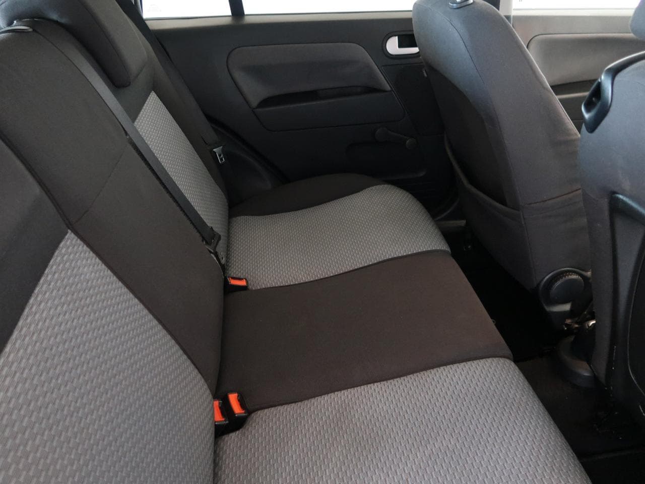 2005 Ford FUSION - 13